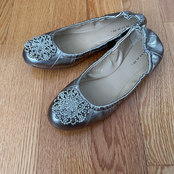Tahari flats, size 6.5 - Picture 2 of 3